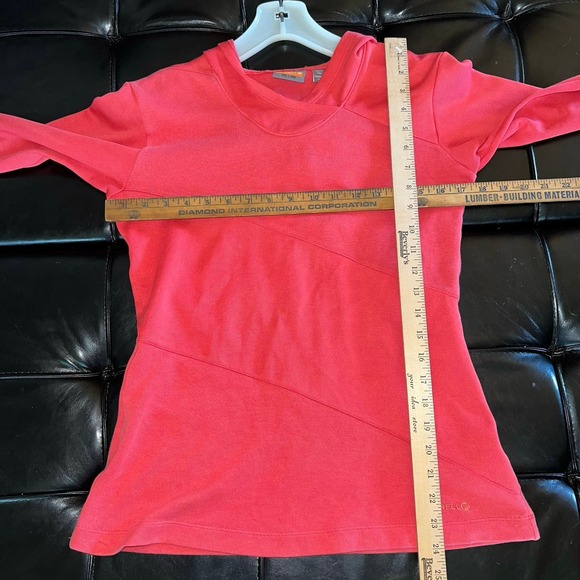 Merrell size small pullover hooded long sleeve shirt women’s red raspberry - Picture 11 of 11